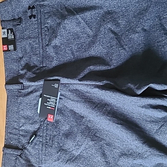 UNDER ARMOUR Hear Gear Golf Shorts - Picture 6 of 6